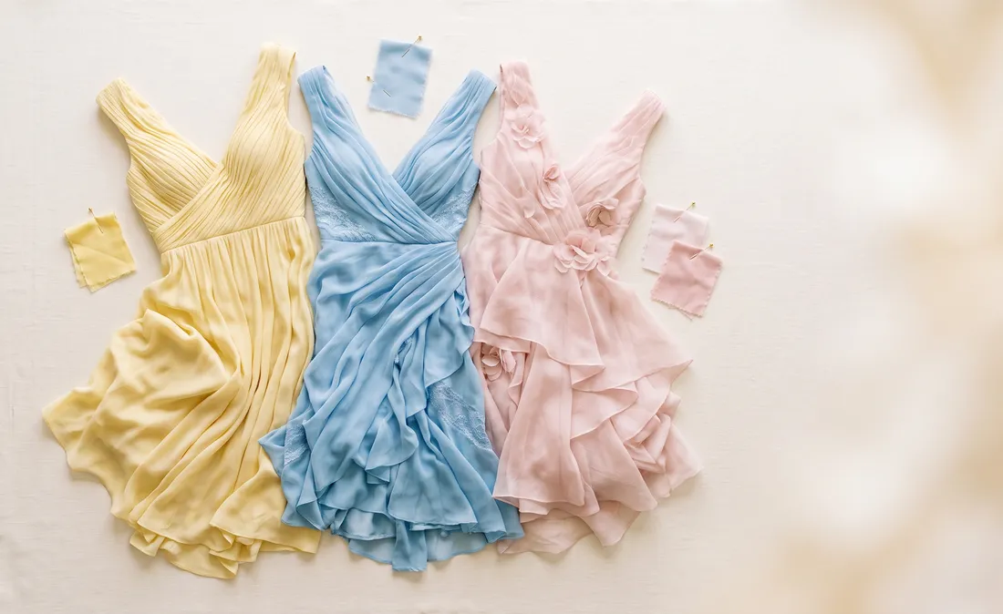 Colores tendencia 2026 para vestido de invitada: amarillo mantequilla, azul cielo y rosa empolvado